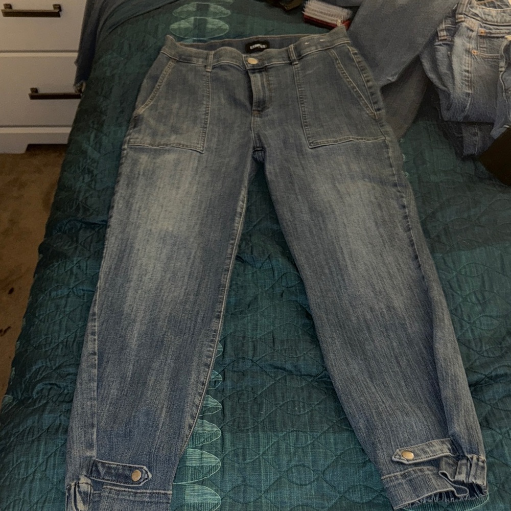 Express Women's Light Blue Straight Leg Jeans